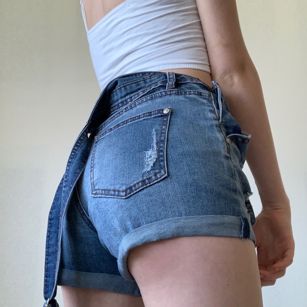 Distressed Overalls💙 - Picture 4 of 5